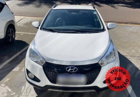 HYUNDAI HB20X 1.6 16V PREMIUM FLEX 4P AUTOMÁTICO HYUNDAI HB20X 1.6 16V PREMIUM FLEX 4P AUTOMÁTICO